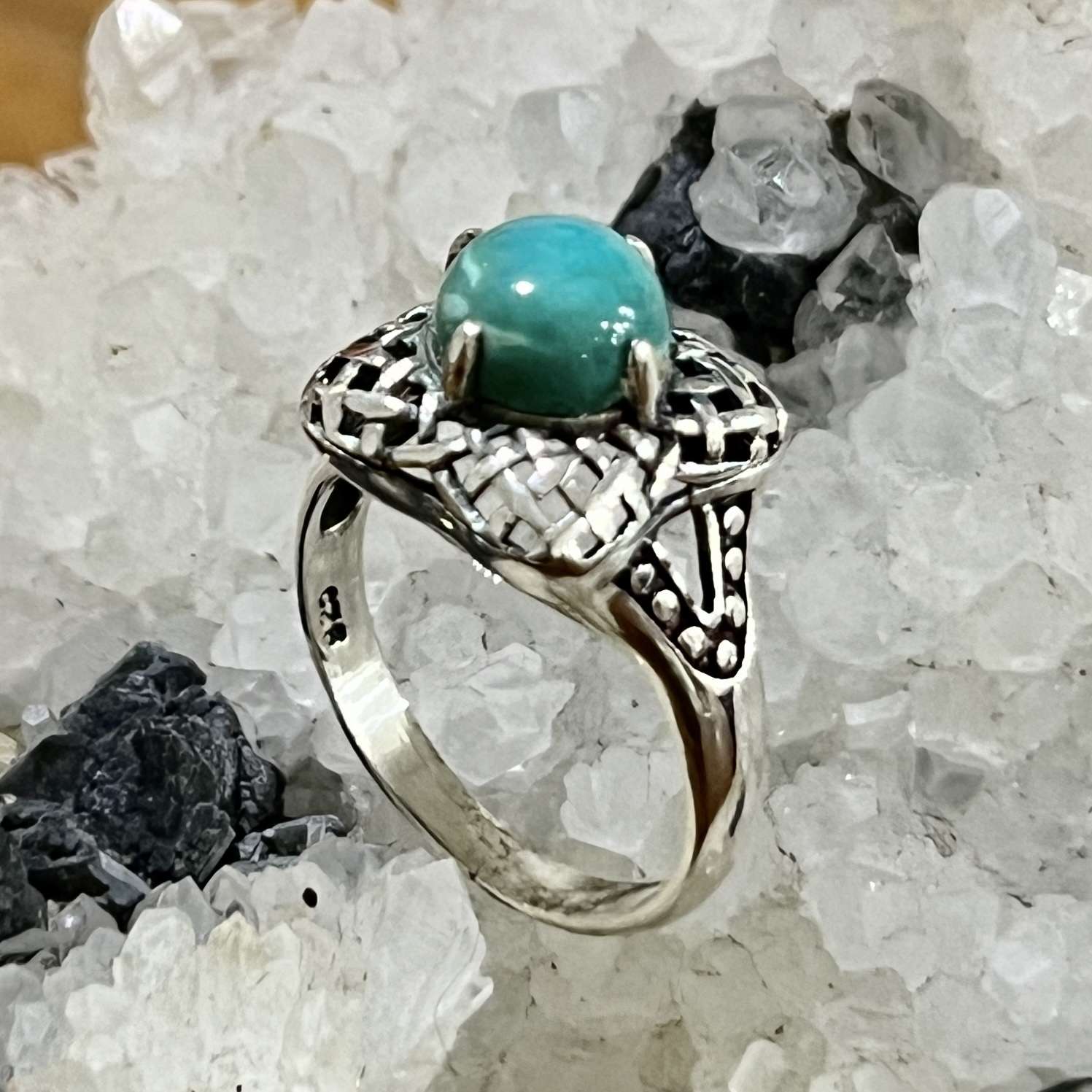 (UNIQUE BALI 925 SILVER FILIGREE RING WITH TURQOUISE)